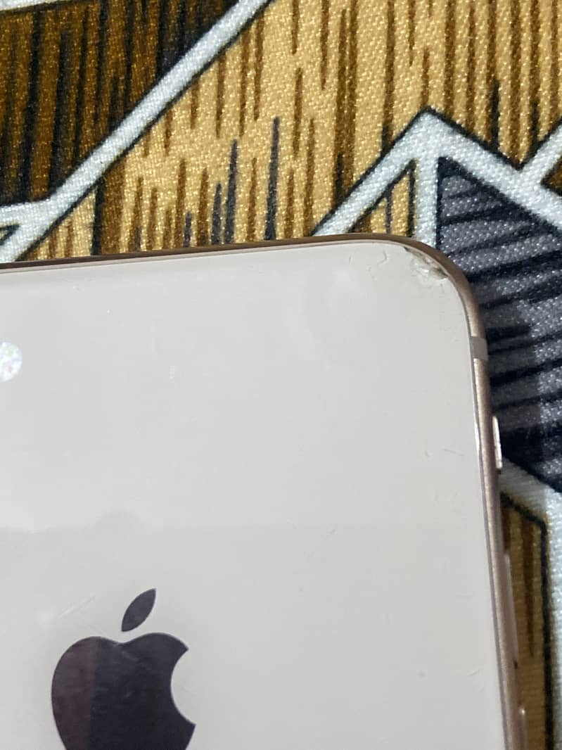 Apple iPhone 8 4