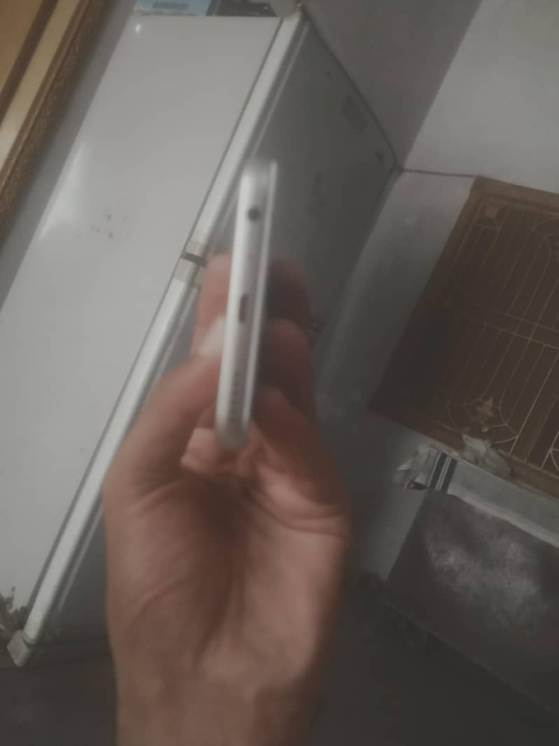 OPPO A57 3