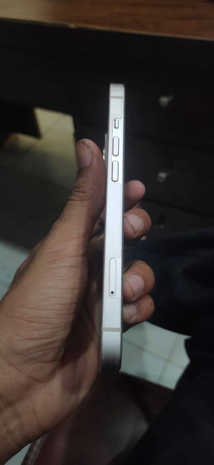 Apple iPhone 13 4
