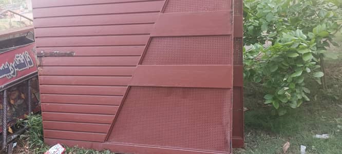 Used Like New Solid Main Gate/Main Iron Door 03214022752