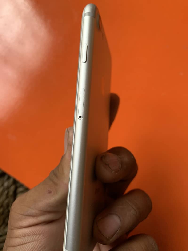 Apple iPhone 7 6