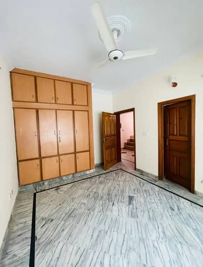5 Marla House For Sale in G/11 Attach Too Markez