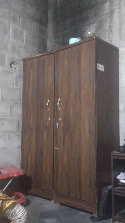 2 door almaari
