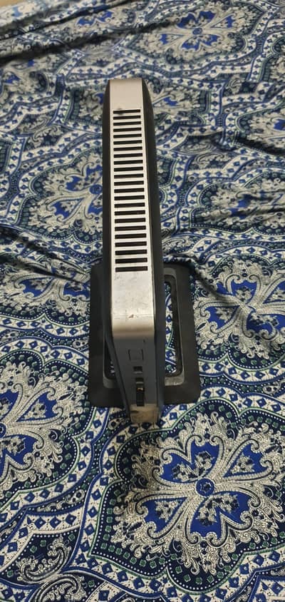 Hp mini Pc  4 gb DDR4 Ram 128 Gb Nvme Storage