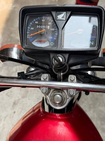 Honda Red 125self stat all ok Condition 10/9 lush 