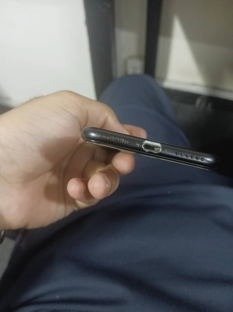 Apple iPhone 7 4