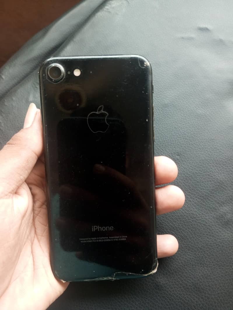 Apple iPhone 7 1