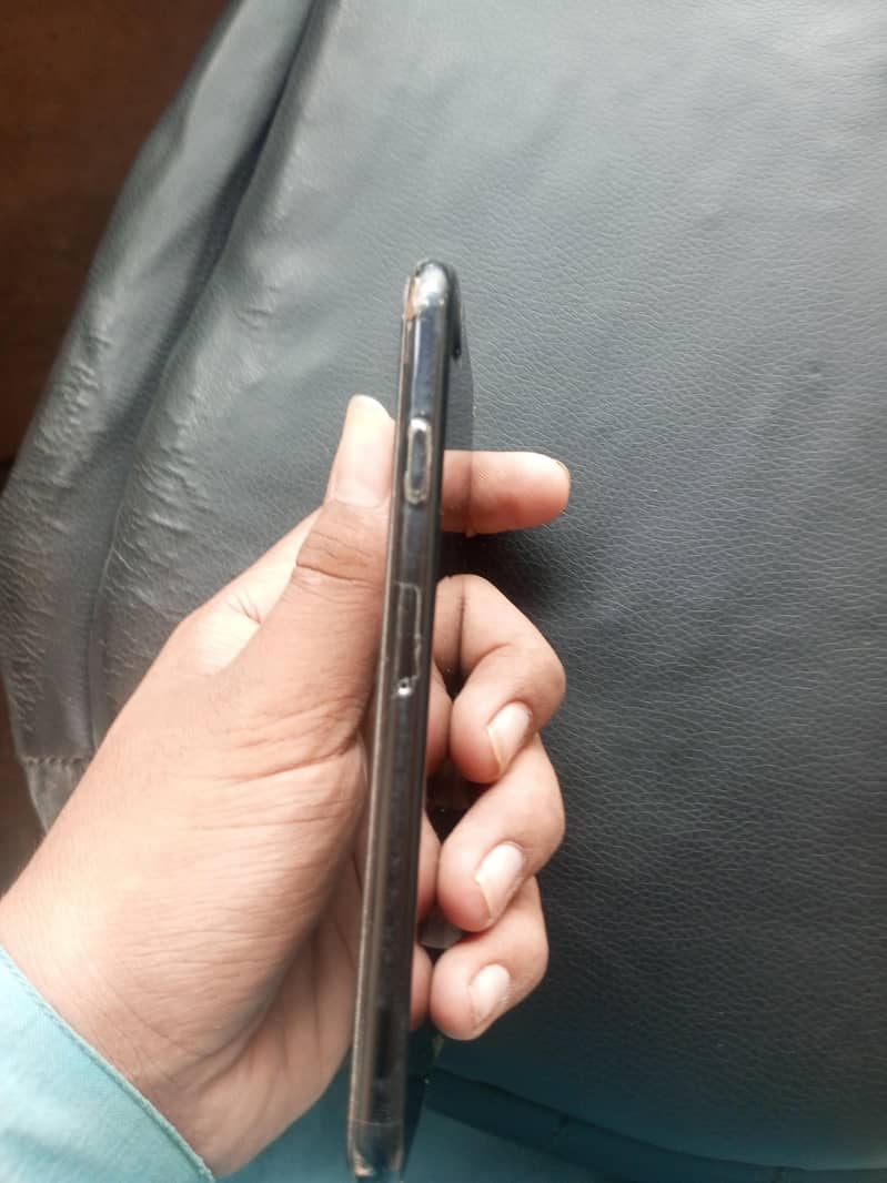 Apple iPhone 7 2