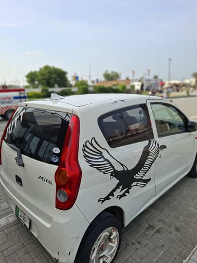 Daihatsu Mira 2012