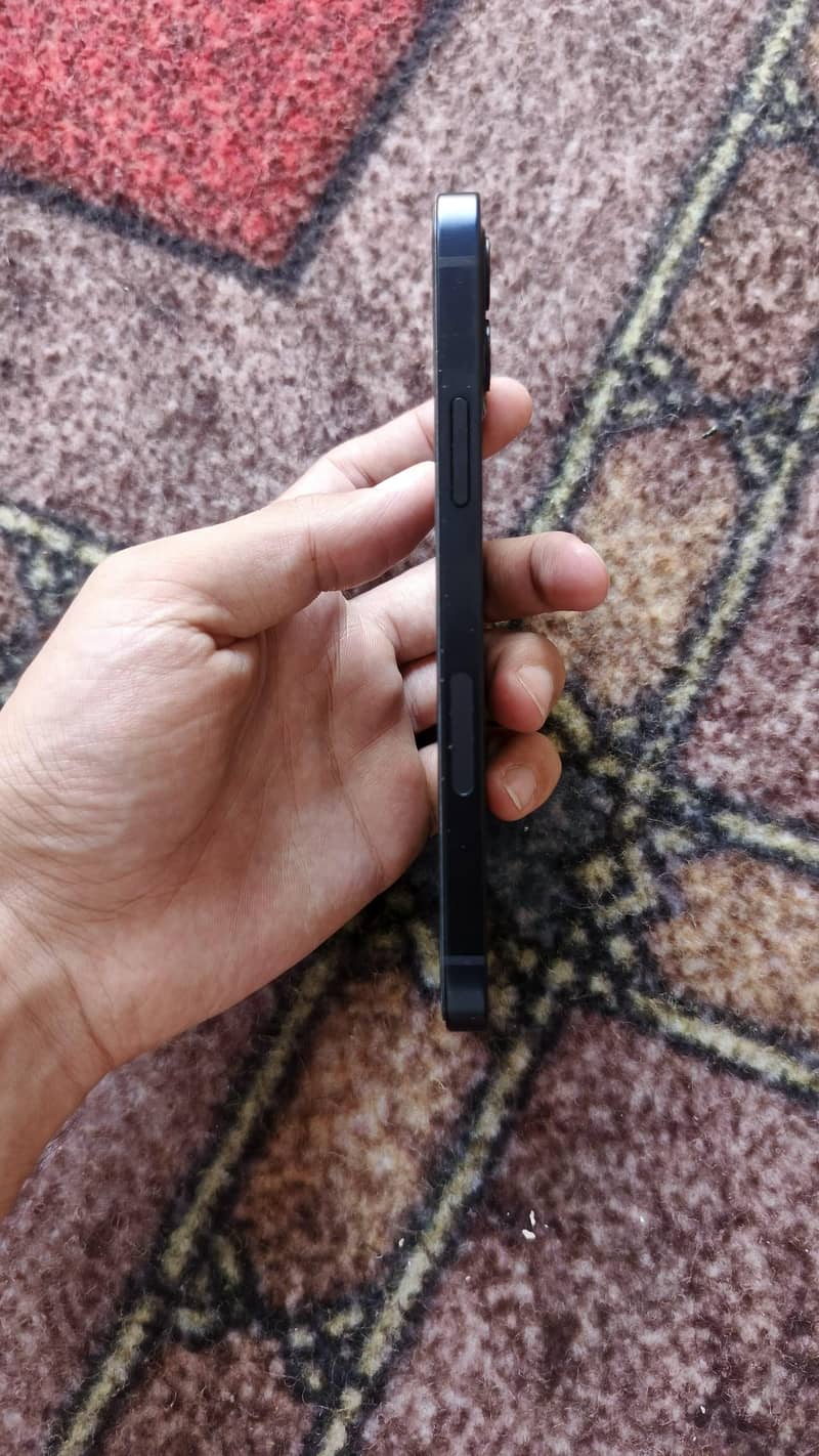 Apple iPhone 12 3