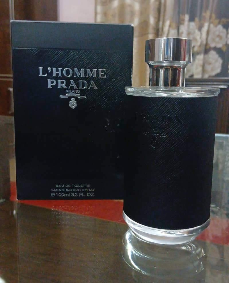PRADA Perfume 1