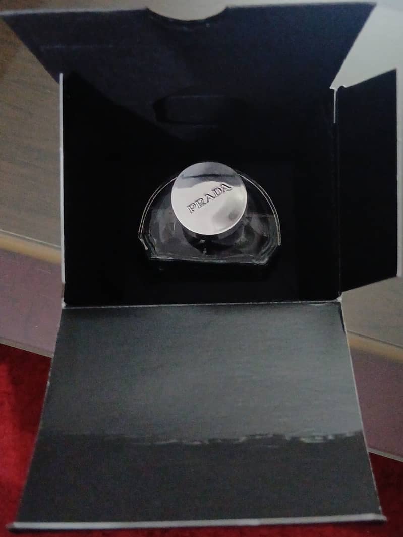 PRADA Perfume 6