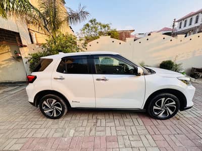 Toyota Raize 2025 z pakge