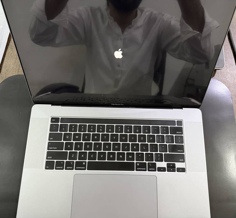 MacBook 2019 1