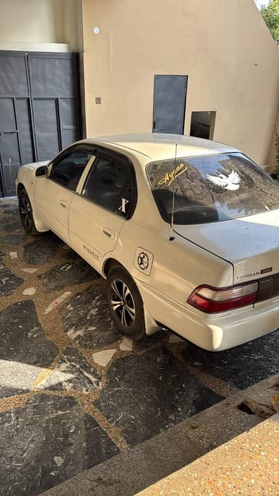 Toyota Corolla XE 2001