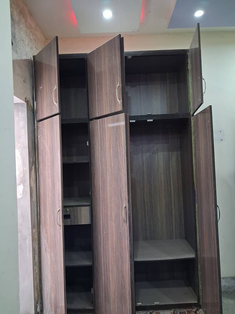 Wardrobe 0
