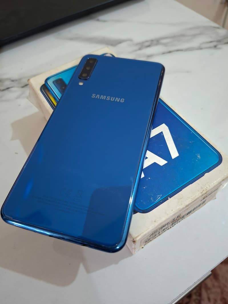 Samsung Mobile A7 0