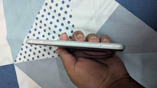 Apple iPhone XR