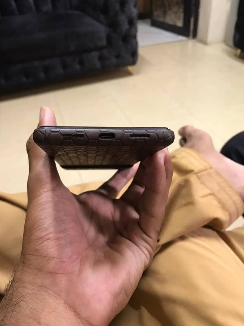 Google Pixel 6 4