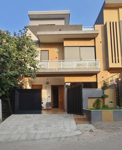 4 Marla Double Story House For Sale In G/11 Attach Too Markez