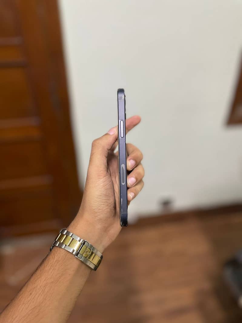 Apple iPhone 12 2