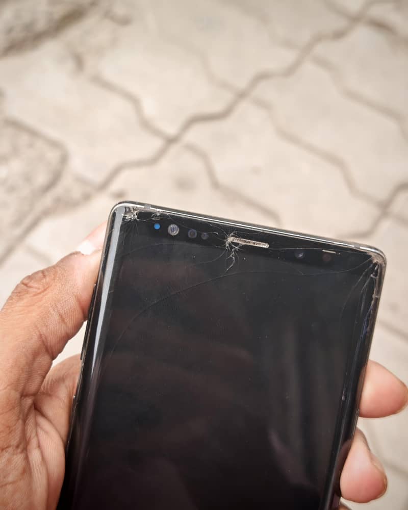 Samsung Mobile Note 9 1