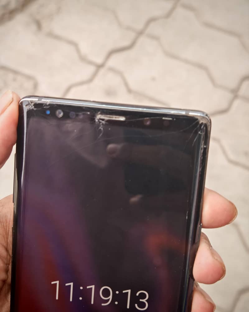 Samsung Mobile Note 9 4