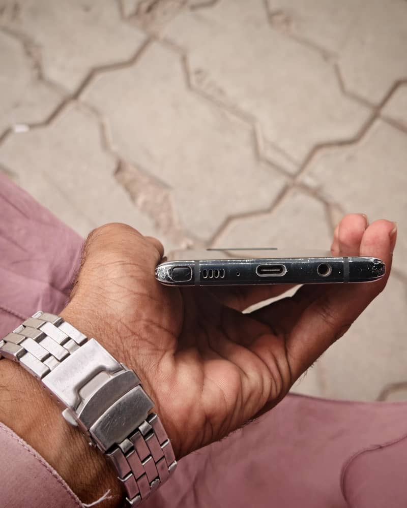 Samsung Mobile Note 9 6