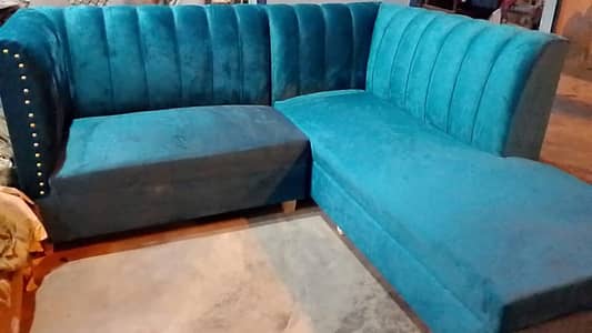L shape sofa new few days uswd