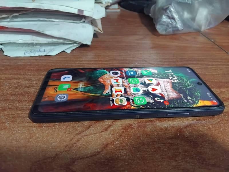 OPPO A60 1