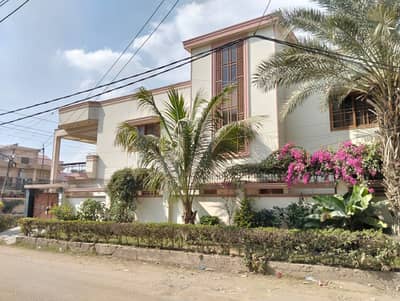 412 Square Yards House In Gulshan-e-Iqbal - Block 4