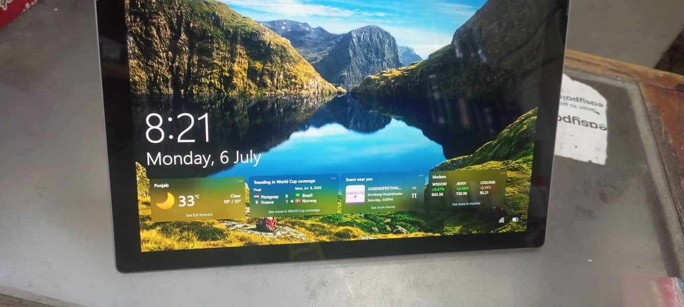 Microsoft surface pro 2017 3
