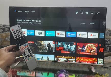 Ecostar 40 inch borderless android led with voice remote table stand