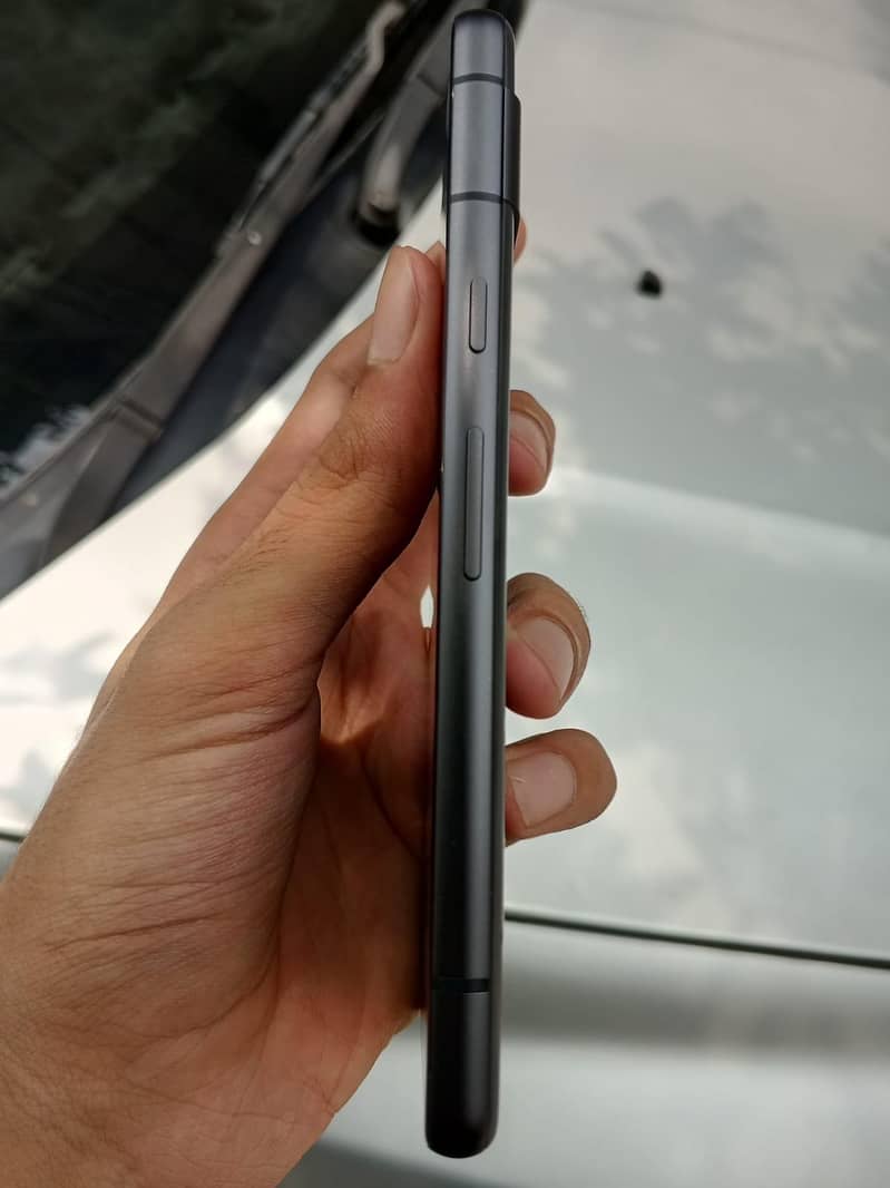 Google Pixel 7a 5