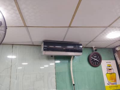 Gree 1 Ton AC (G10 Inverter) Good Condition