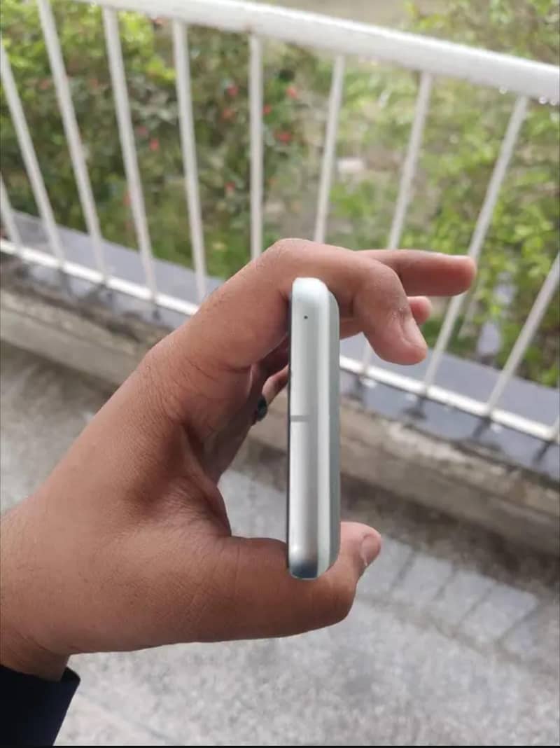 Google Pixel 8 3