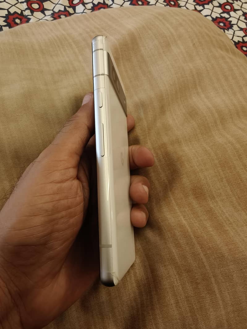 Google Pixel 7a 2