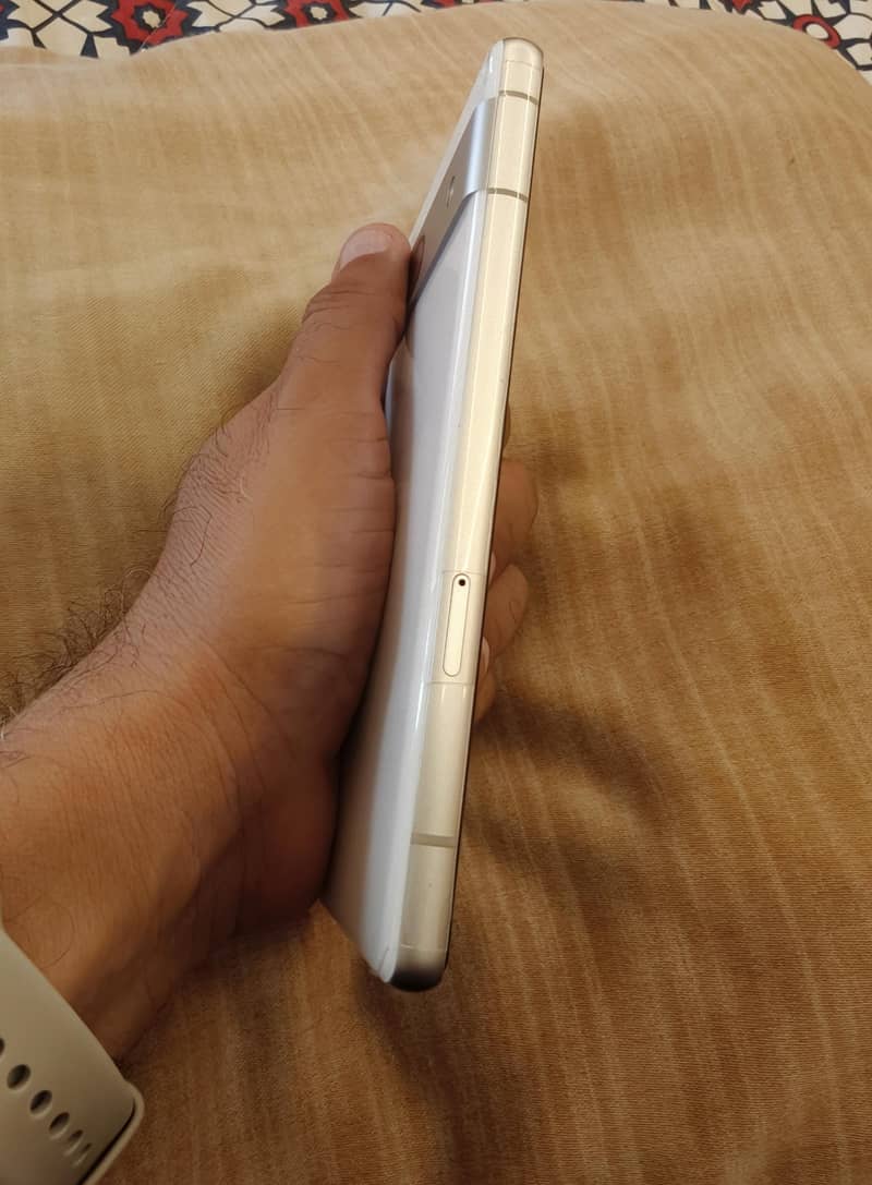 Google Pixel 7a 5
