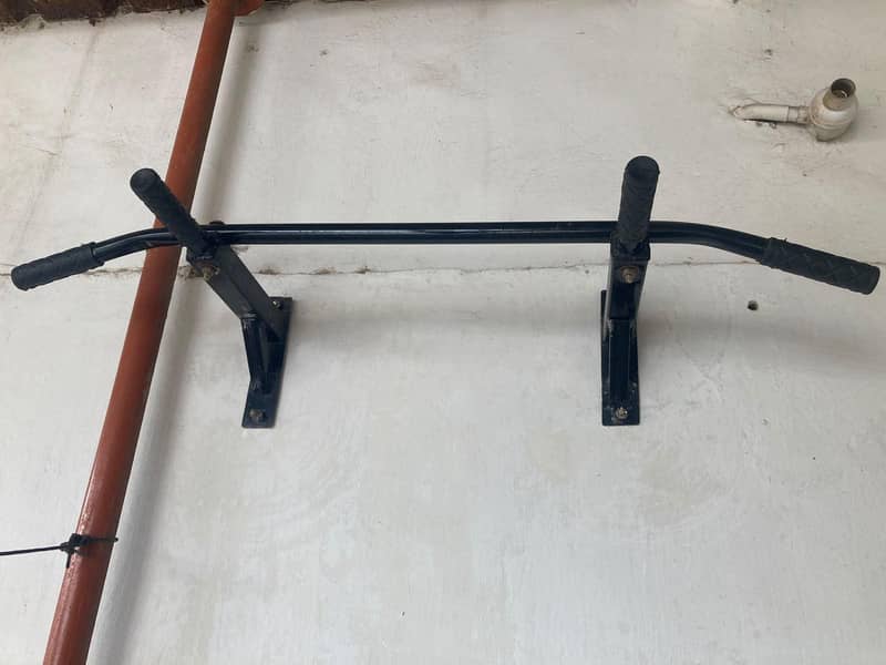 pull-up bar 1