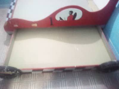 Double bed ha bacho Kay liay