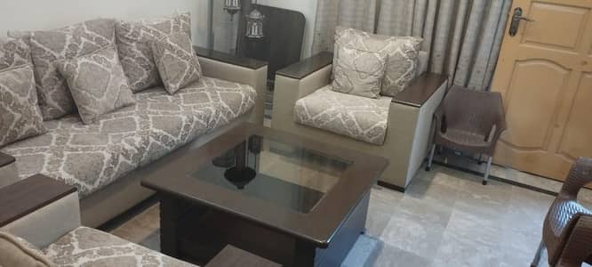 5 seater sofa set with table.