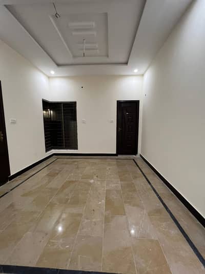 Upper portion available for rent in Malik colony opp defance home colony near vmall cantt