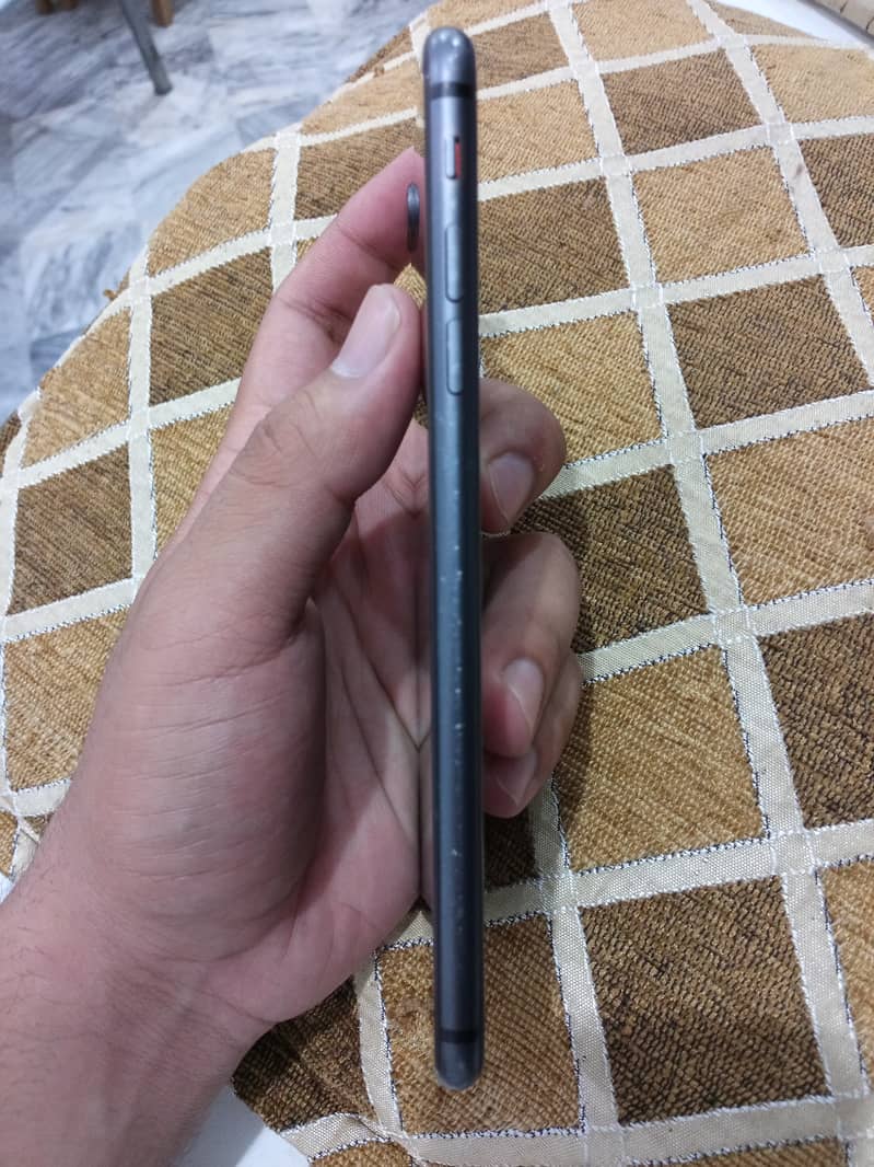 Apple iPhone 8 Plus 2