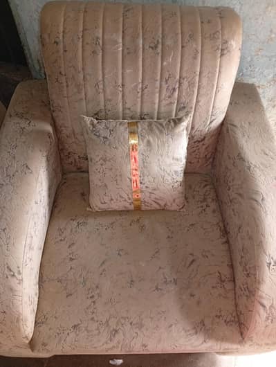 4 seater  sofa and cushion