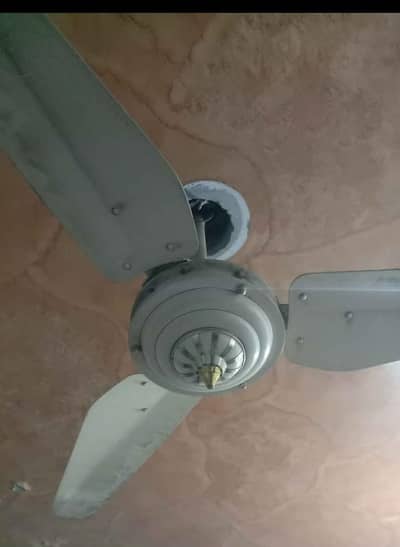AOA 2 fan for sale urgent