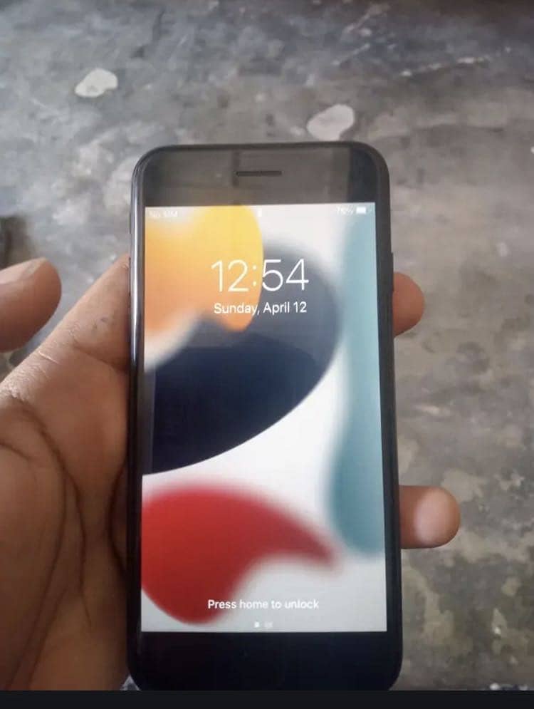 Apple iPhone 7 1