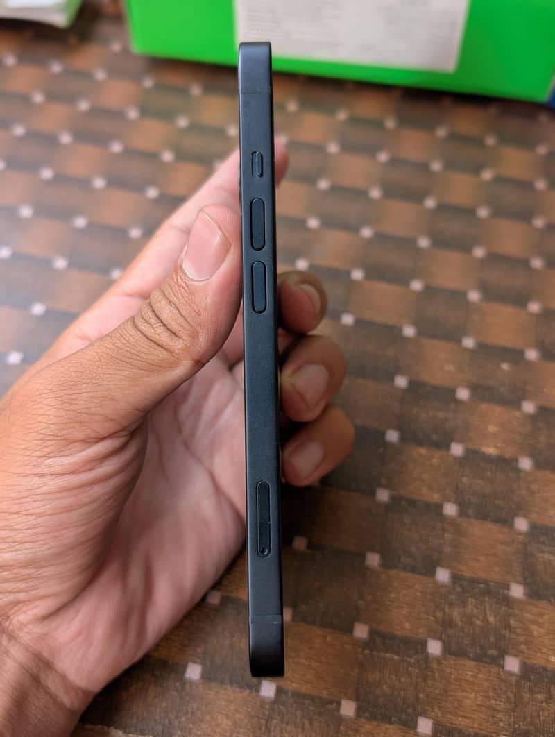 Apple iPhone 13 1