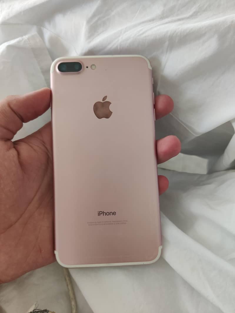 Apple iPhone 7 Plus 2