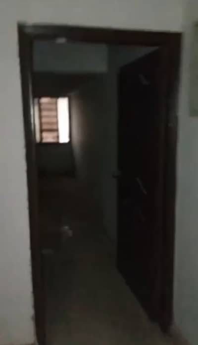Looking For A Flat In Gulistan-e-Jauhar - Block 10