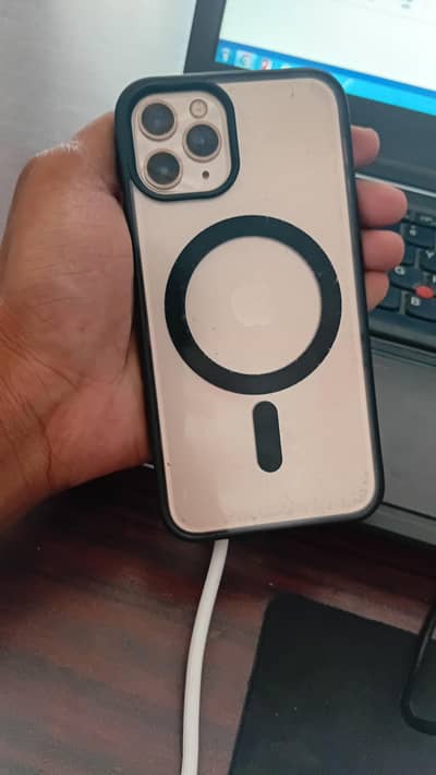 IPHONE 11 PRO